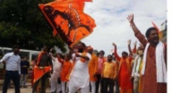 प्रधानमंत्री की एक झलक पाने रामनगरी के लोग बेताब